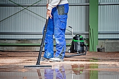 Применение строительных пылесосов для влажной уборки с функцией насоса Eibenstock EPS 50